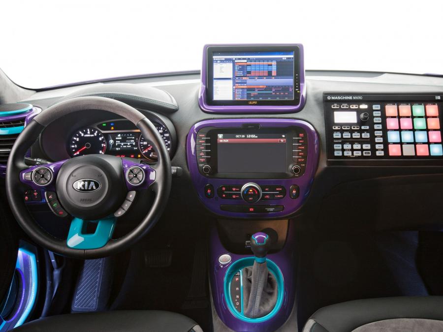  Kia DJ Booth Soul 2013 года  (фото 4 из 4)